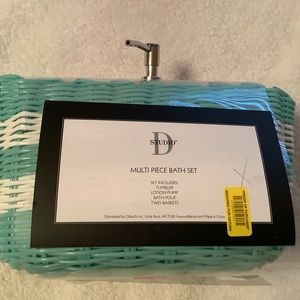 D Studio 5 PC Set Two Baskets+Cup+Pouf+Soap Holder